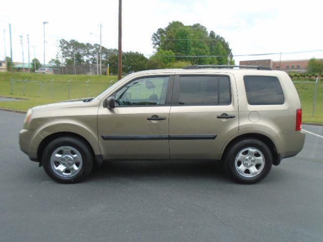 Honda Pilot LX 2WD 5-Spd AT 2011