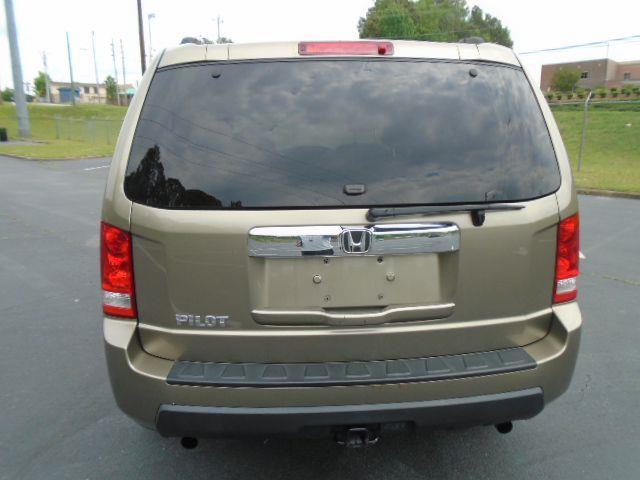 Honda Pilot LX 2WD 5-Spd AT 2011