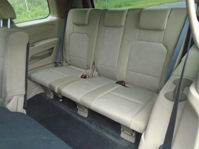 Honda Pilot LX 2WD 5-Spd AT 2011