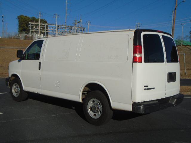 Chevrolet Express 2500 Cargo 2011