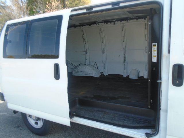Chevrolet Express 2500 Cargo 2011