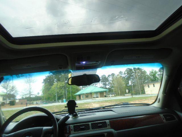 Chevrolet Suburban LTZ 1500 4WD 2010