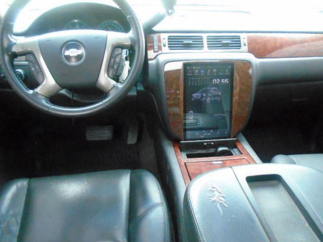 Chevrolet Suburban LTZ 1500 4WD 2010