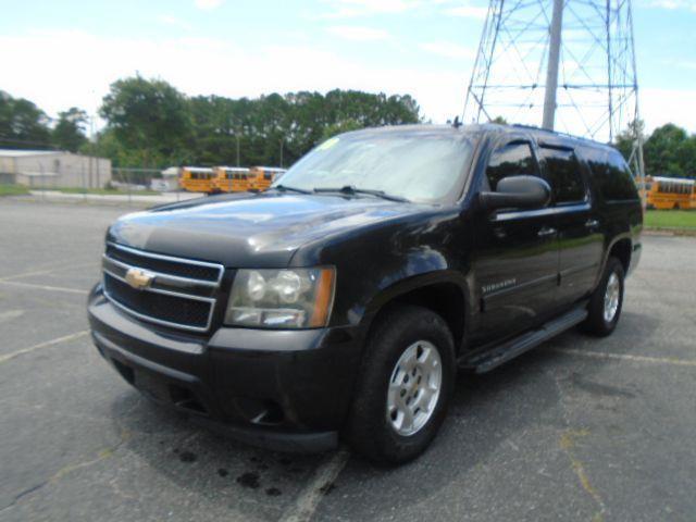 Chevrolet Suburban LS 1500 2WD 2010