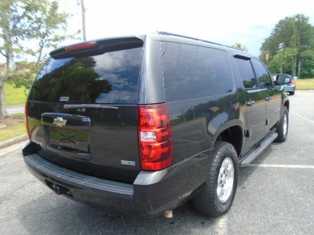 Chevrolet Suburban LS 1500 2WD 2010