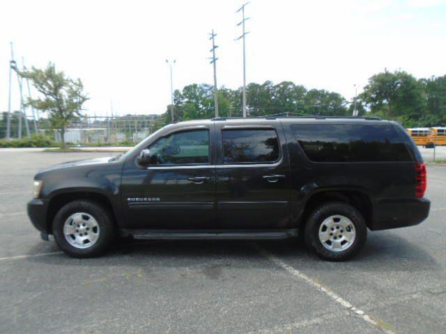 Chevrolet Suburban LS 1500 2WD 2010