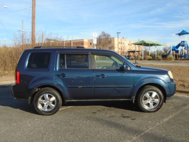 Honda Pilot EX-L 2WD 5-Spd AT 2010