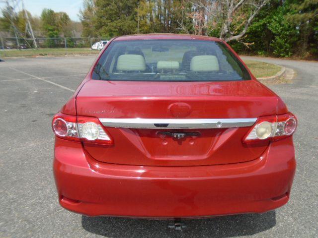 Toyota Corolla S 5-Speed MT 2013