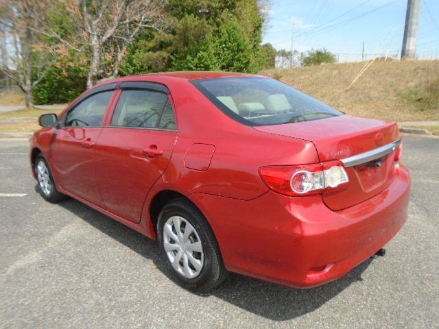 Toyota Corolla S 5-Speed MT 2013