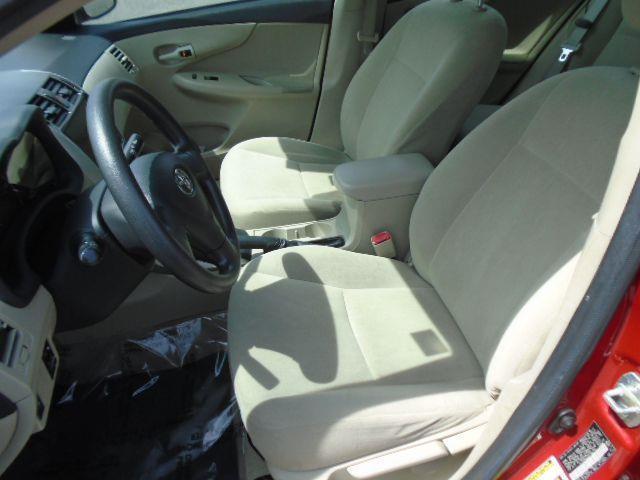 Toyota Corolla S 5-Speed MT 2013