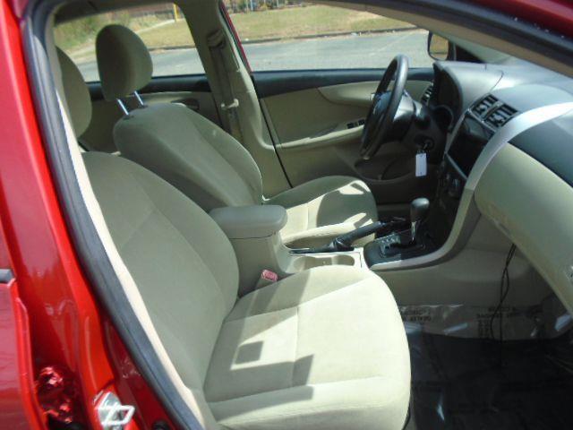 Toyota Corolla S 5-Speed MT 2013