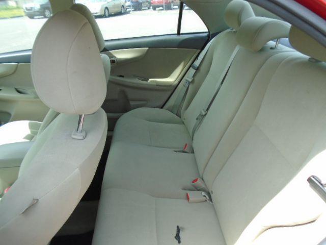 Toyota Corolla S 5-Speed MT 2013