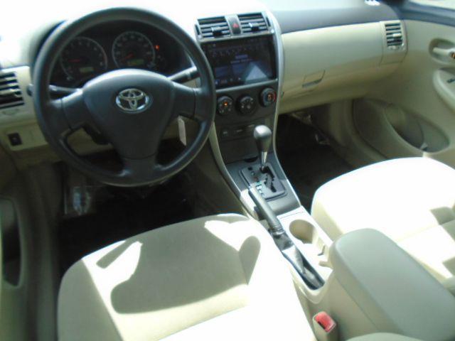 Toyota Corolla S 5-Speed MT 2013