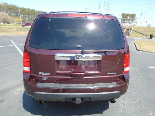 Honda Pilot Touring 2WD 5-Spd AT with DVD 2011