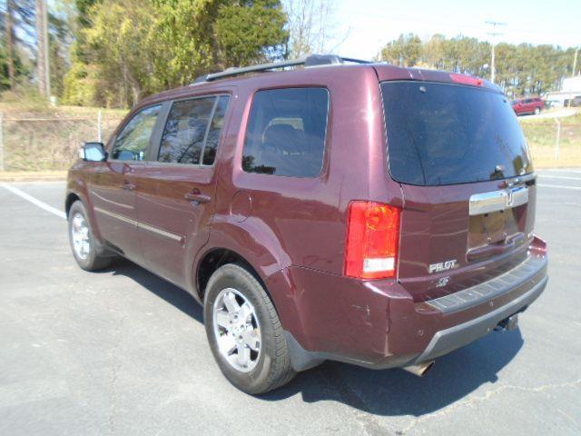Honda Pilot Touring 2WD 5-Spd AT with DVD 2011