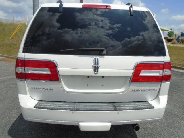 Lincoln Navigator 2WD 2011