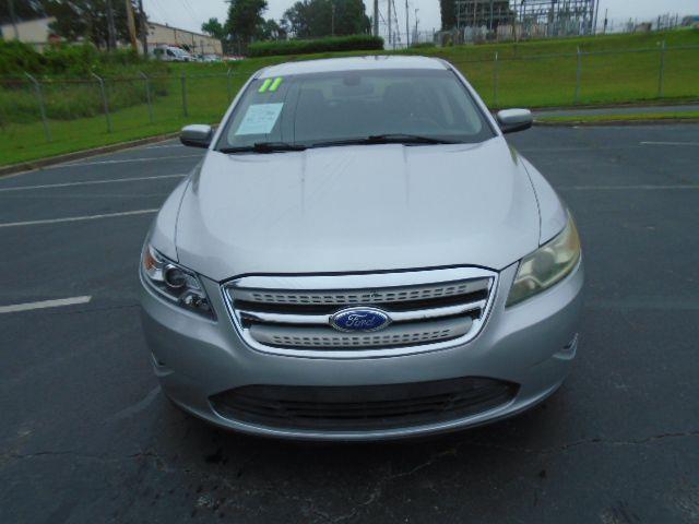 Ford Taurus SEL FWD 2011
