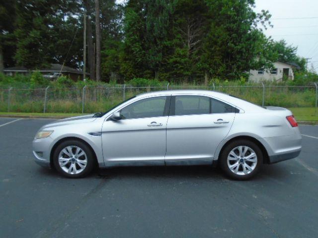 Ford Taurus SEL FWD 2011
