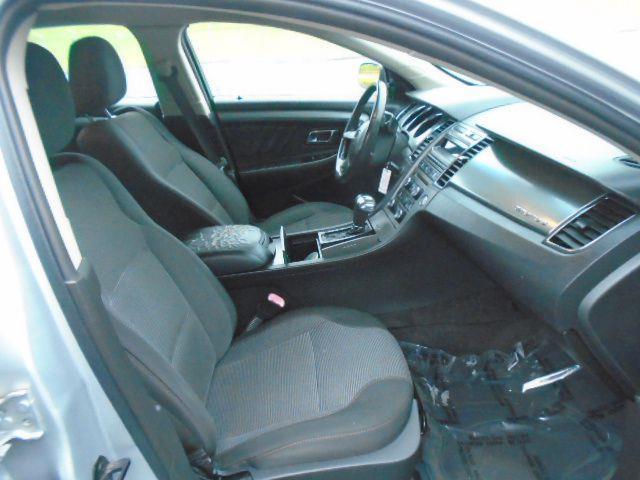 Ford Taurus SEL FWD 2011