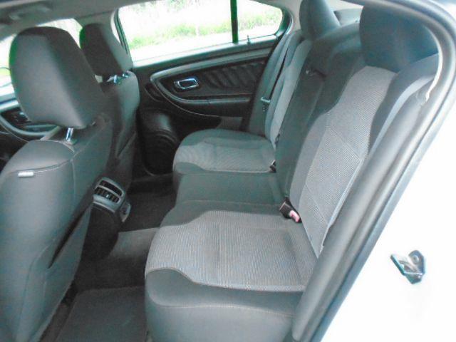 Ford Taurus SEL FWD 2011