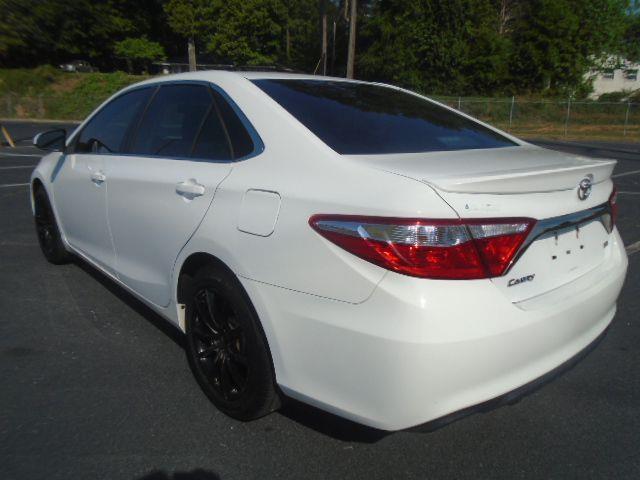 Toyota Camry LE 2017