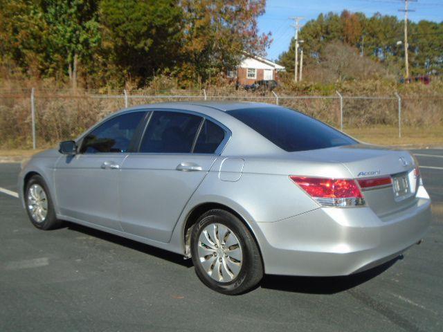 Honda Accord LX sedan AT 2011