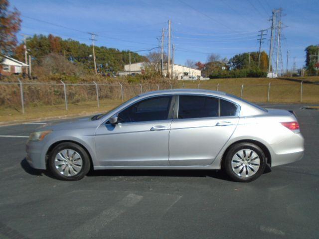 Honda Accord LX sedan AT 2011