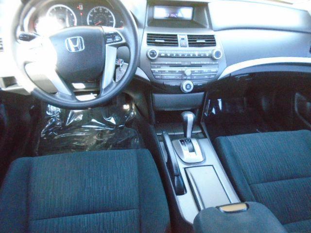 Honda Accord LX sedan AT 2011