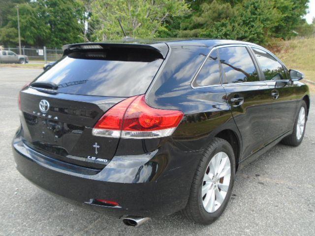 Toyota Venza LE I4 AWD 2015