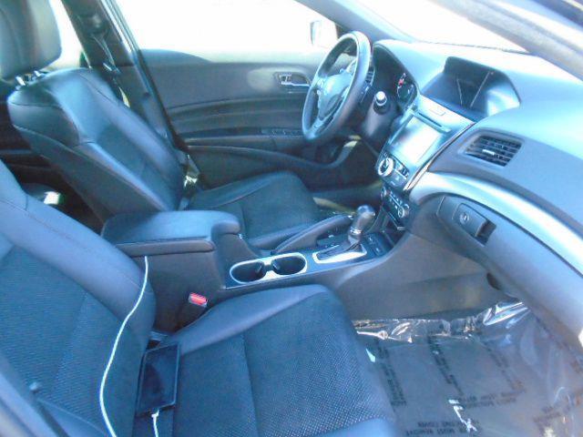 Acura ILX 8-Spd AT w/ Technology Plus Package 2016