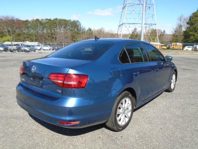Volkswagen Jetta SE 6A 2015