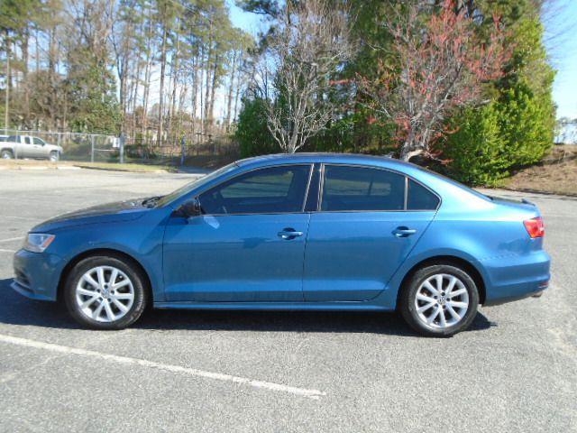 Volkswagen Jetta SE 6A 2015