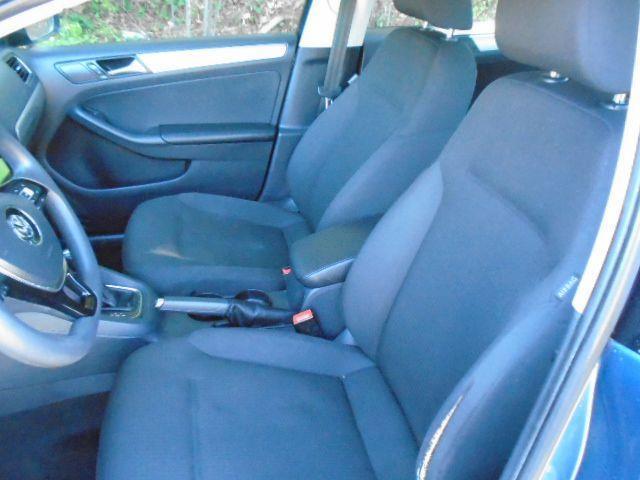 Volkswagen Jetta SE 6A 2015