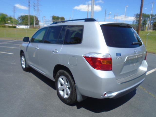 Toyota Highlander Base 2WD 2008