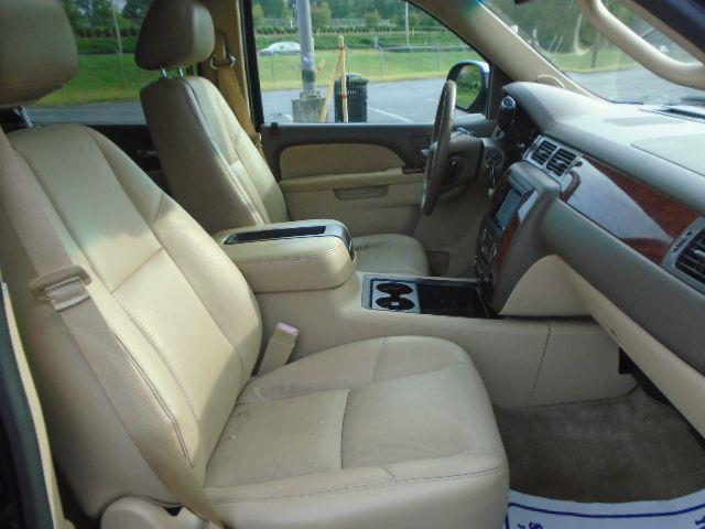 Chevrolet Tahoe LTZ 2WD 2013
