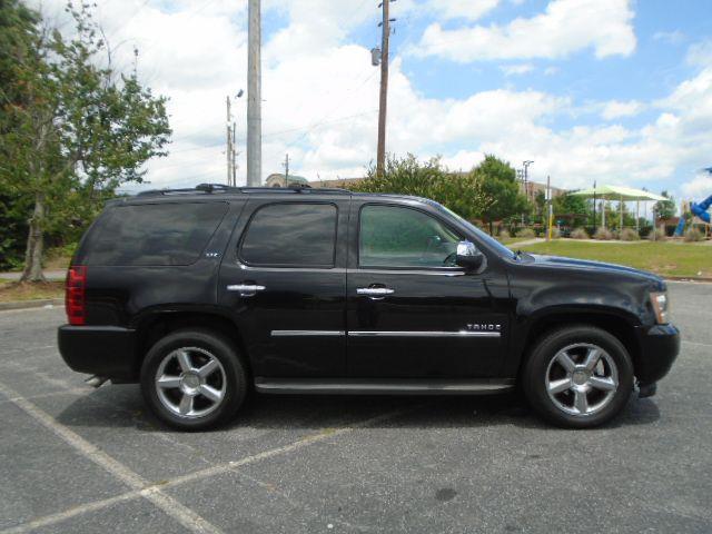 Chevrolet Tahoe LTZ 2WD 2013