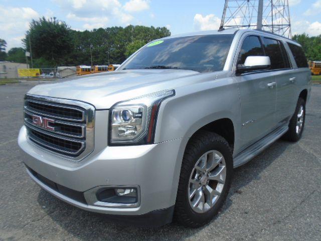 GMC Yukon XL SLT 1/2 Ton 4WD 2015