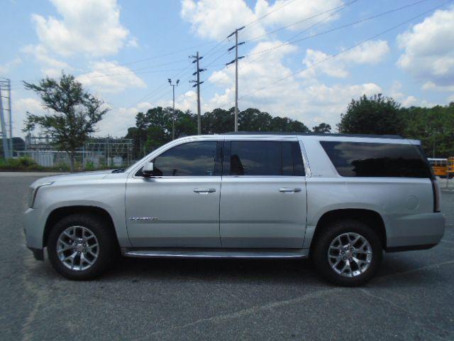 GMC Yukon XL SLT 1/2 Ton 4WD 2015