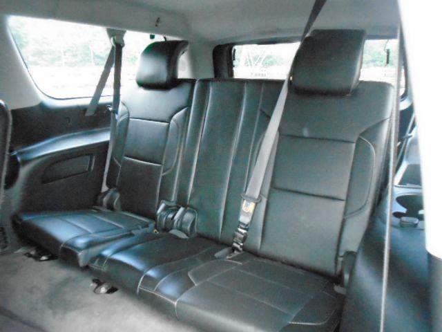 GMC Yukon XL SLT 1/2 Ton 4WD 2015