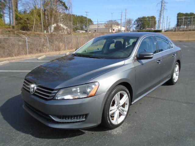Volkswagen Passat 2.5L SE AT 2014