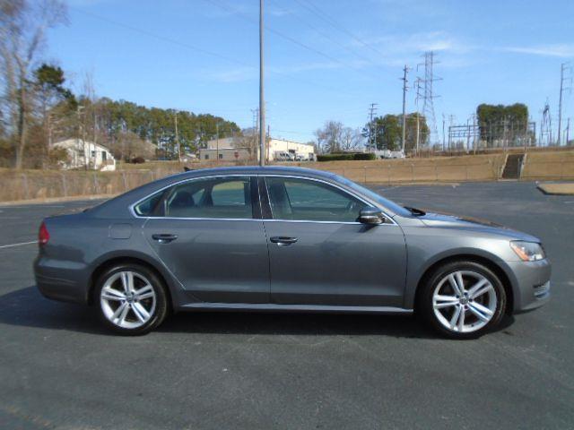Volkswagen Passat 2.5L SE AT 2014