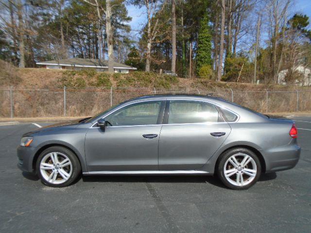 Volkswagen Passat 2.5L SE AT 2014