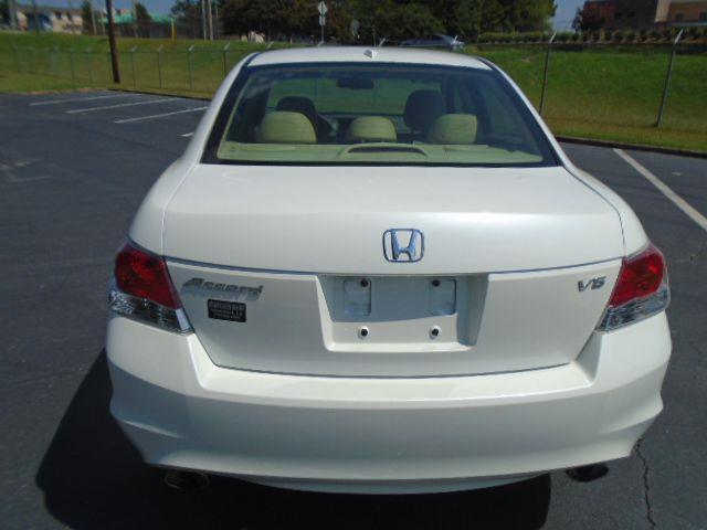 Honda Accord EX-L V-6 Sedan AT 2010