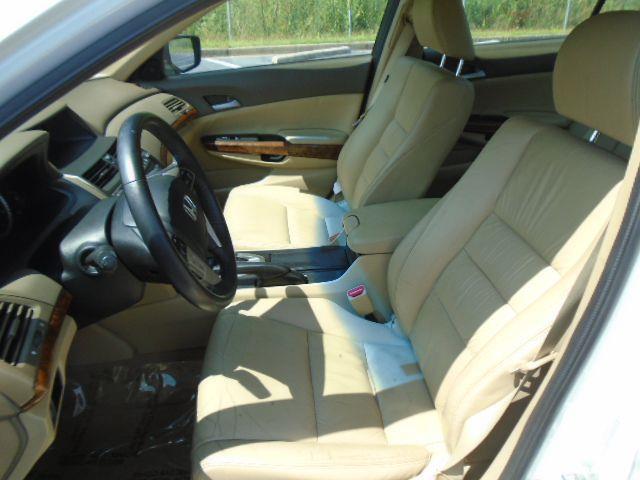 Honda Accord EX-L V-6 Sedan AT 2010