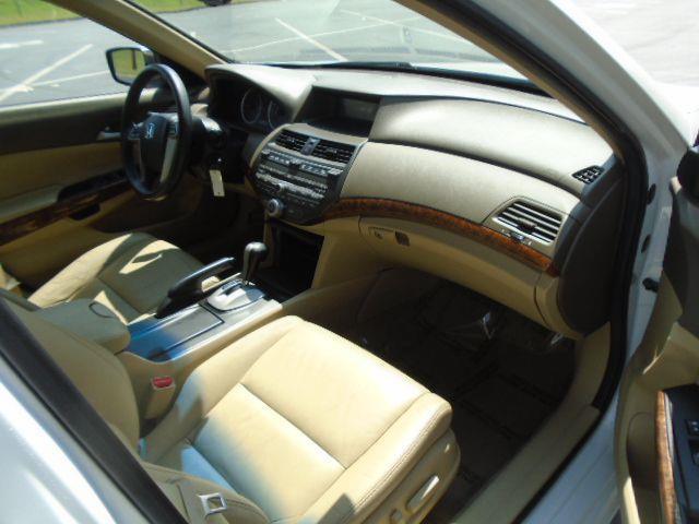 Honda Accord EX-L V-6 Sedan AT 2010