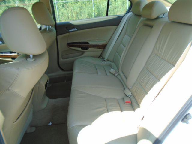 Honda Accord EX-L V-6 Sedan AT 2010