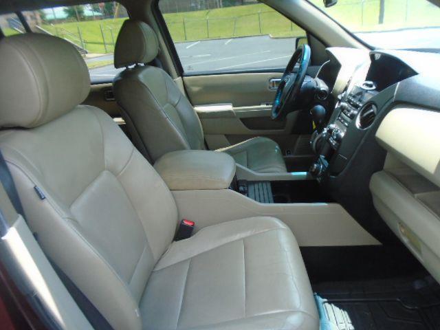 Honda Pilot EX-L 2WD 5-Spd AT with Navigation 2012