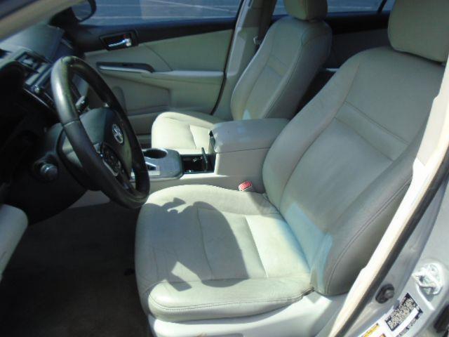 Toyota Camry Hybrid LE 2012