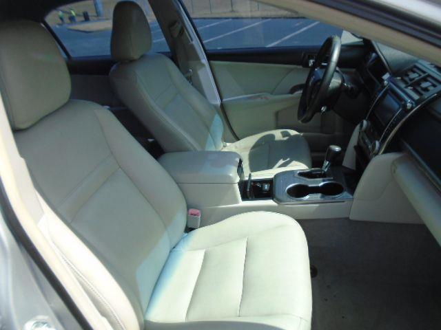 Toyota Camry Hybrid LE 2012