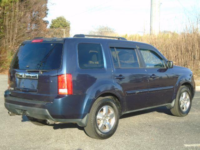 Honda Pilot EX-L 2WD 5-Spd AT 2010